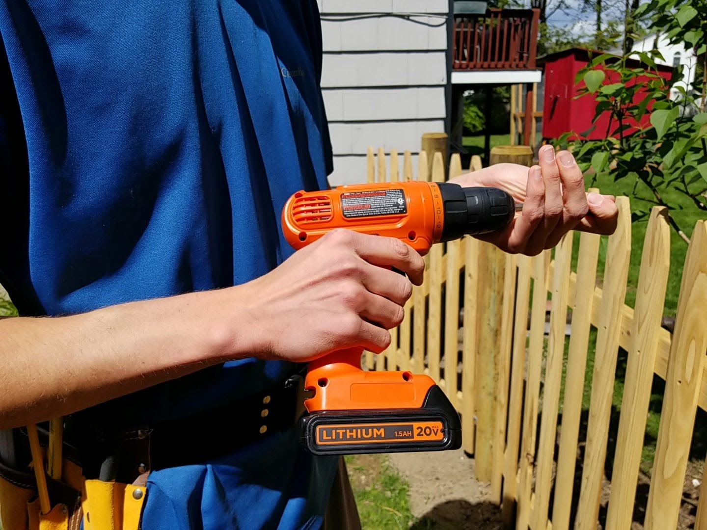 The Pros and Cons of Choosing Power Tools vs. Hand Tools